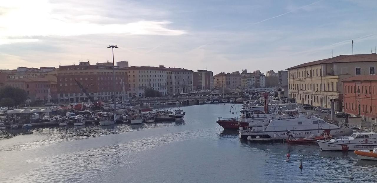 Casa Il Girasole Lägenhet Livorno Exteriör bild