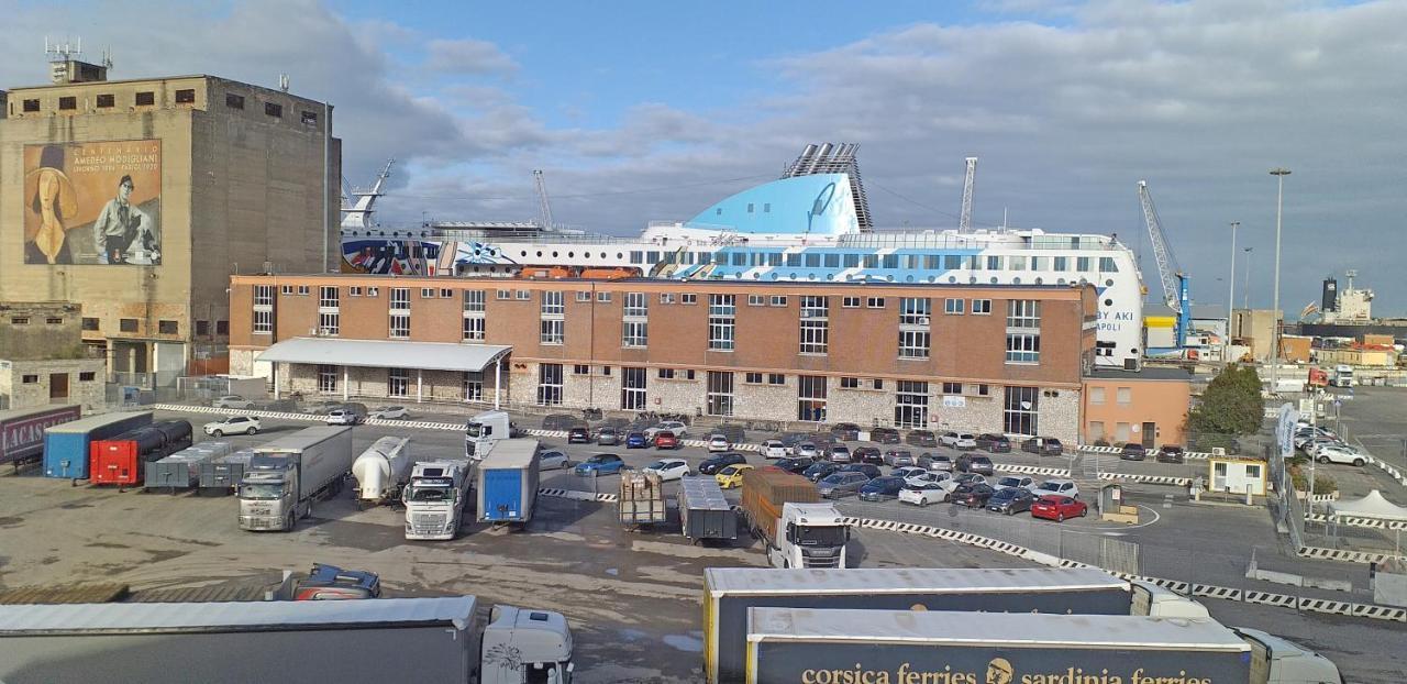 Casa Il Girasole Lägenhet Livorno Exteriör bild