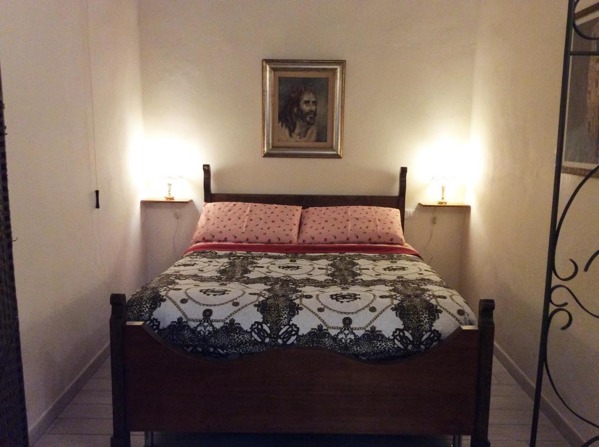 Casa Il Girasole Lägenhet Livorno Exteriör bild